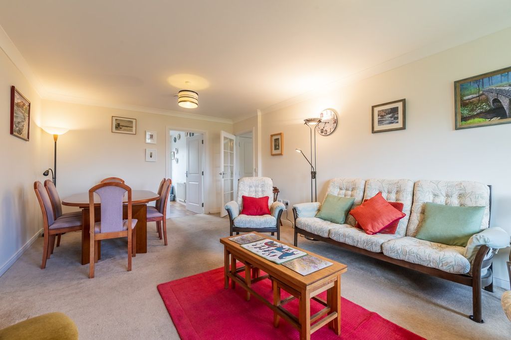 Property photo 2 of 18
