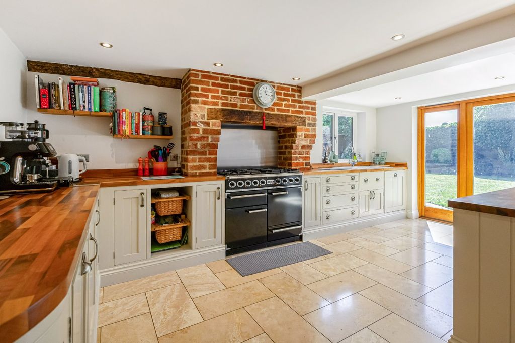 Property photo 3 of 17 Picture No. 08