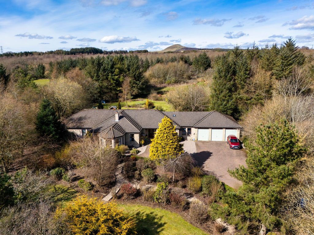 Property photo 2 of 59