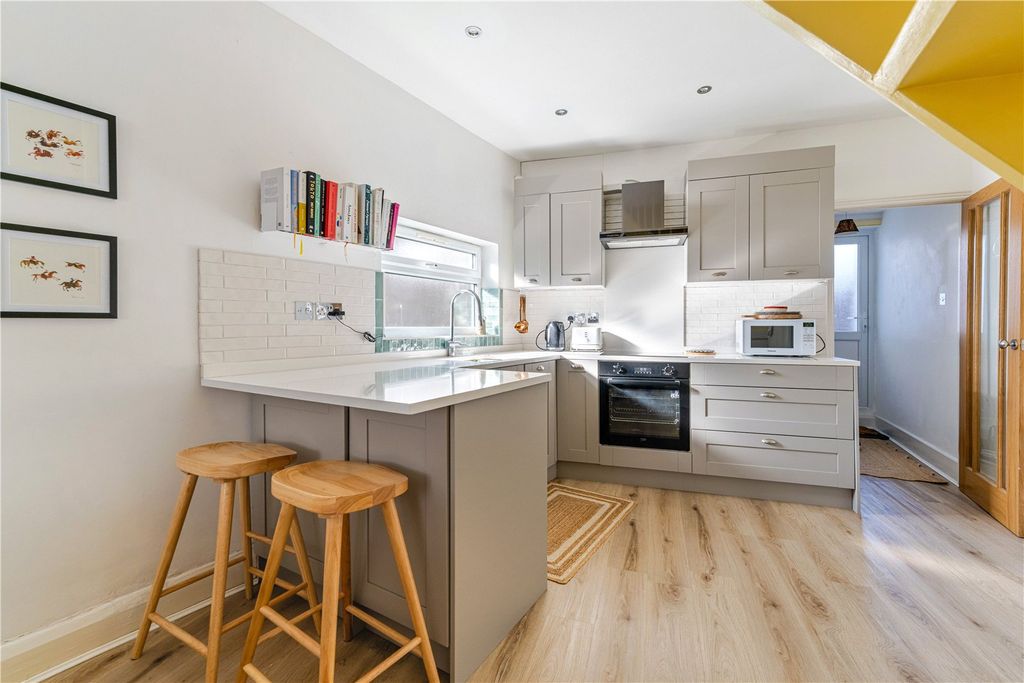 Property photo 2 of 10 Picture No. 13