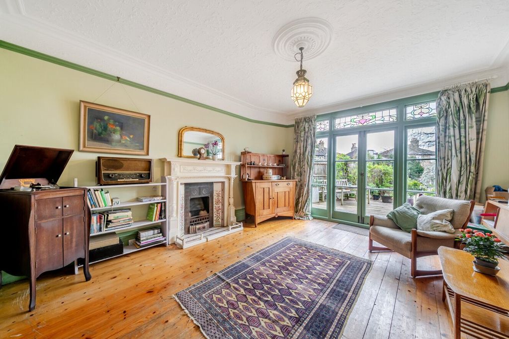 Property photo 2 of 14 Picture No. 10