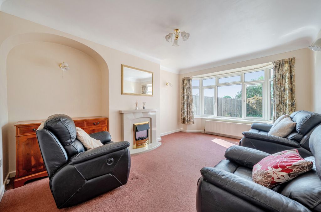 Property photo 2 of 12 1448273-6-69F0965...