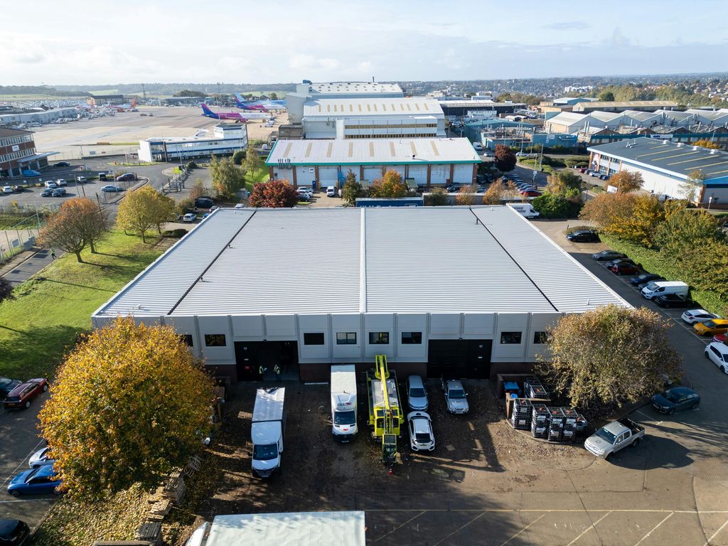 Property photo 3 of 6 Unit 4 Airport Exec Park69.Jpg