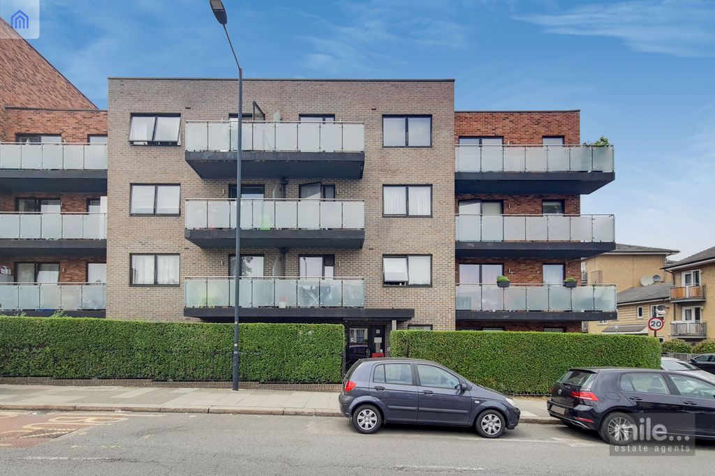 Property photo 1 of 7