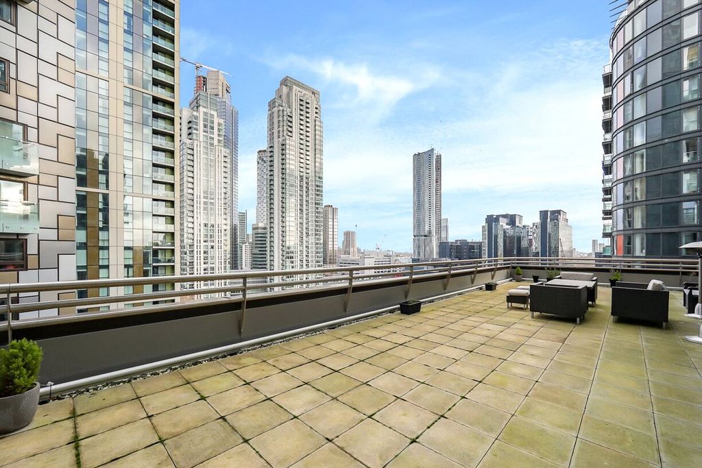 Property photo 1 of 13 Terrace