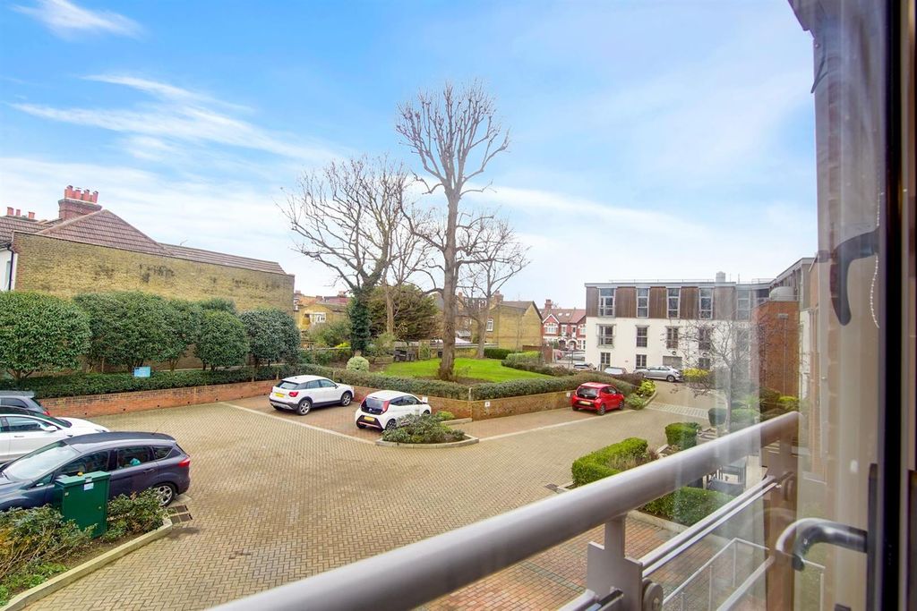 Property photo 3 of 15 03-7Dccdsc02525-Medium.Jpg