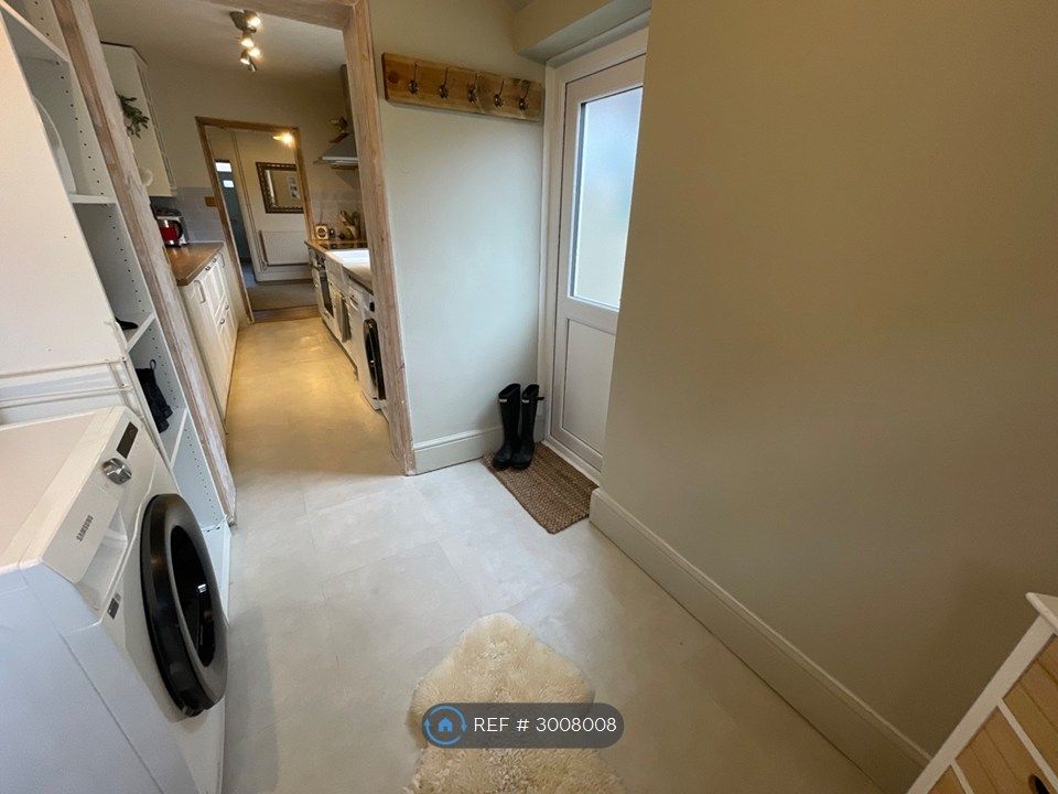 Property photo 3 of 12 Utility Room