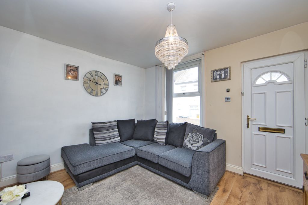 Property photo 2 of 10 Picture 2