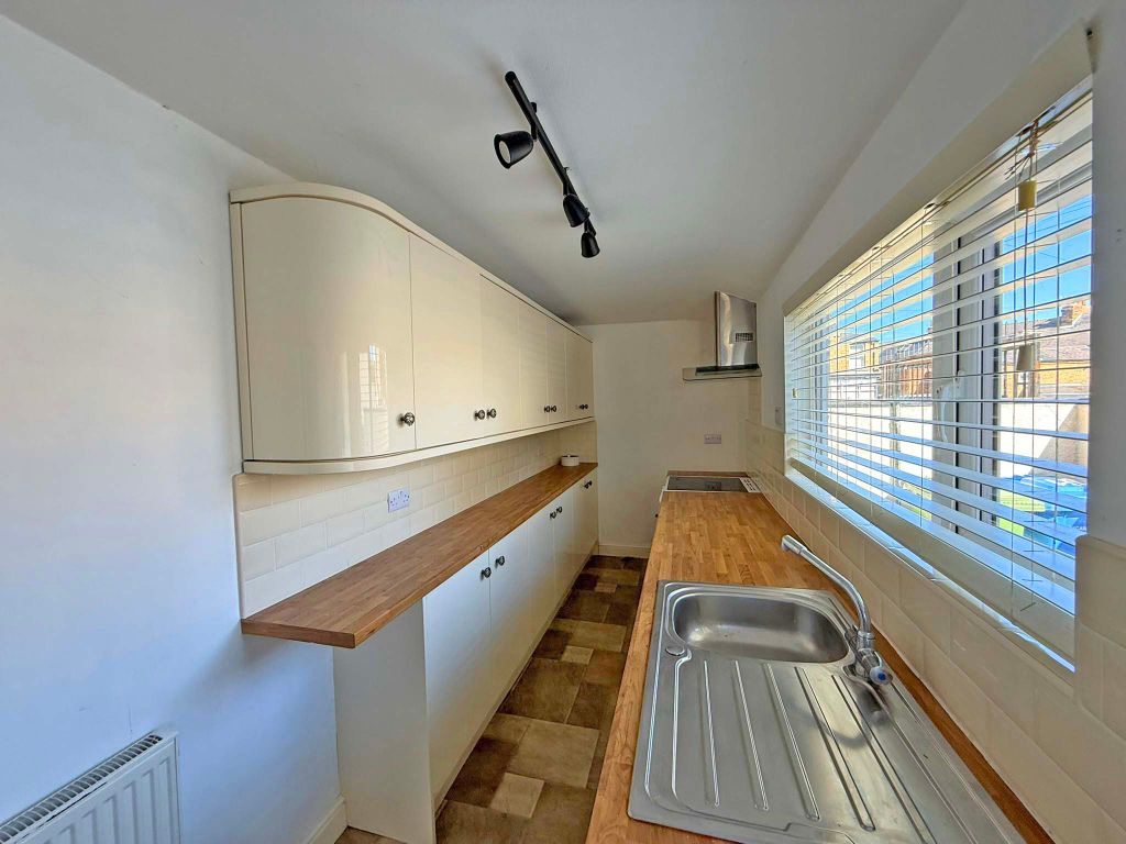 Property photo 3 of 11 Img_1746