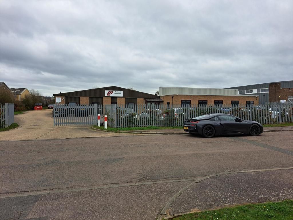 Property photo 1 of 8 Photo 5