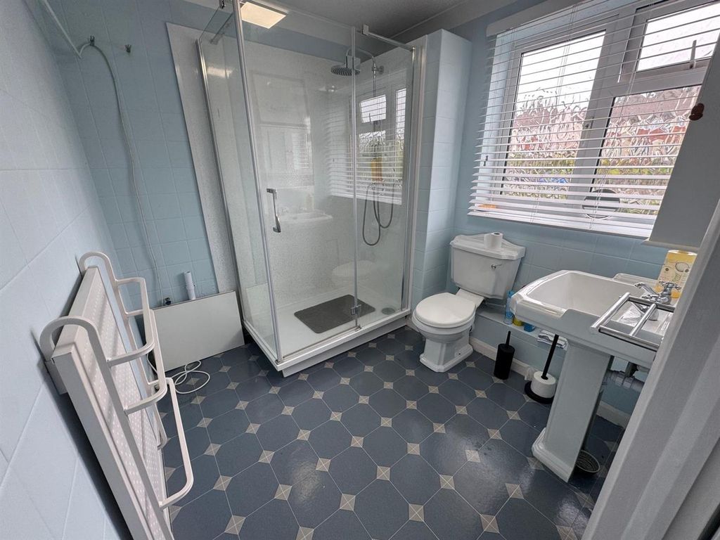Additional image 6 of 1 bed flat for saleTavistock Road, Launceston PL15