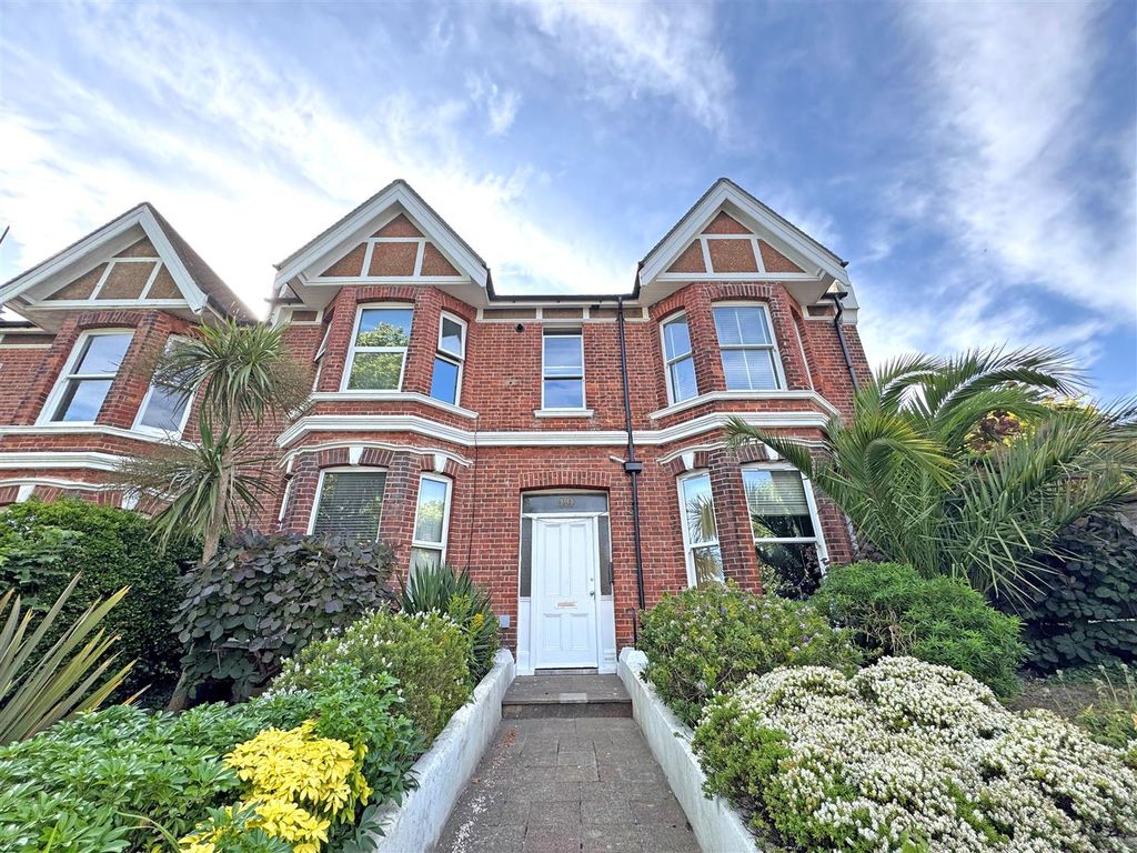 Property photo 1 of 8 10E.Jpg