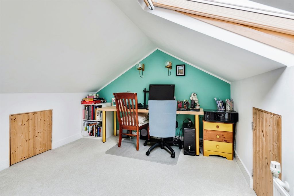 Property photo 2 of 15