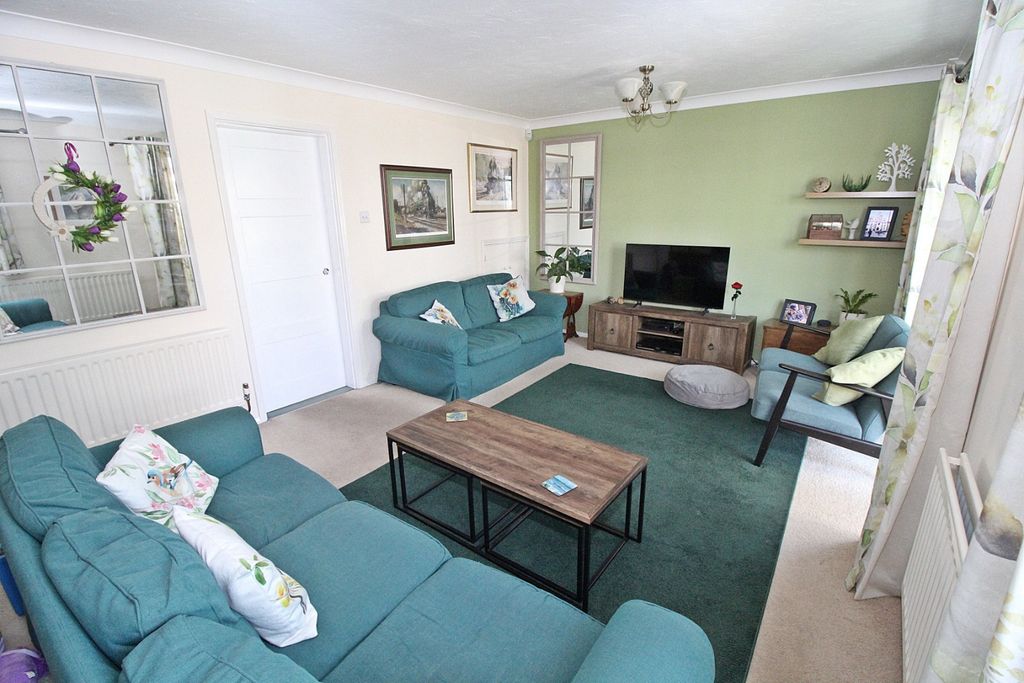 Property photo 2 of 18 4513005
