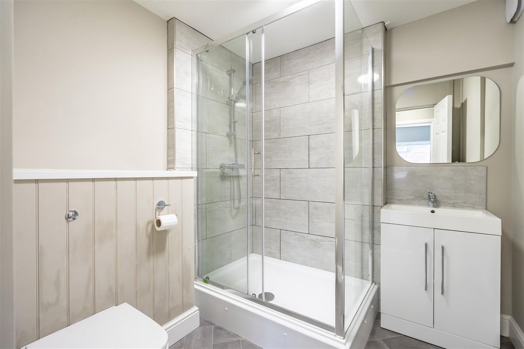 Property photo 1 of 9 4Fy-1.Jpg