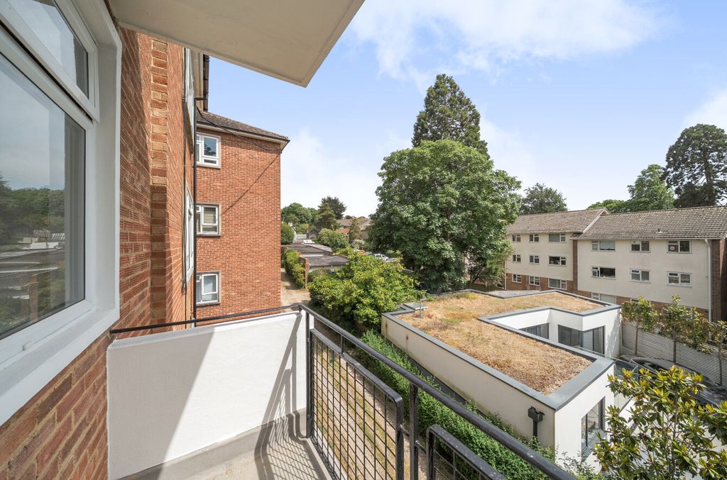 Property photo 2 of 11 1469911-25-6A1d93...