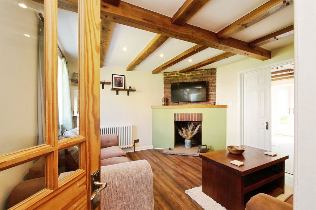 Property photo 2 of 19