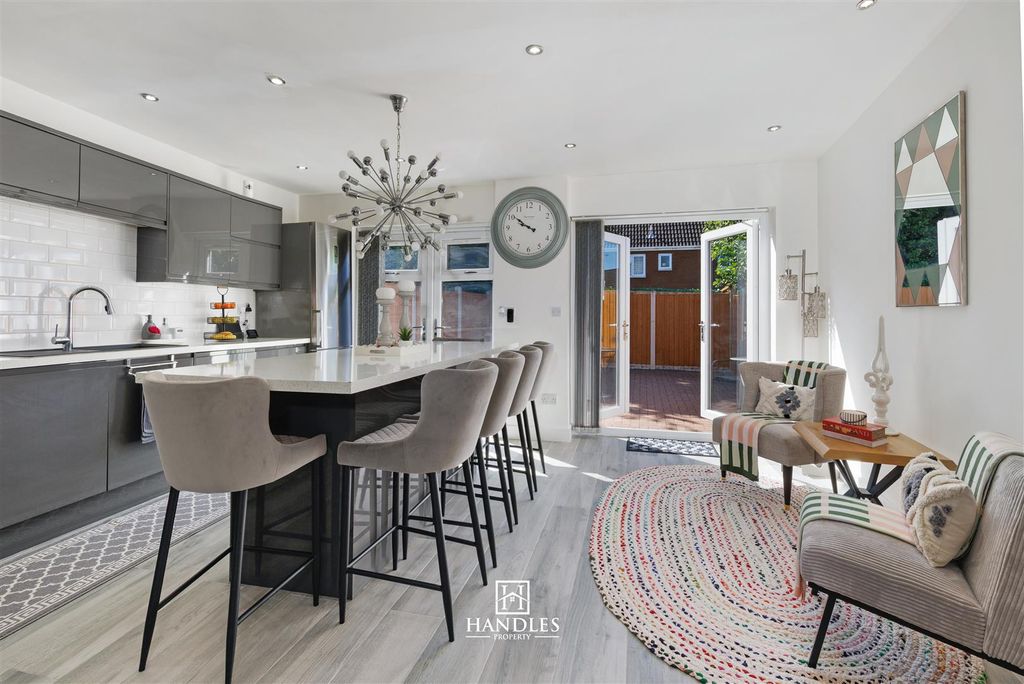 Property photo 3 of 16 Charnwood14A-05A.Jpg
