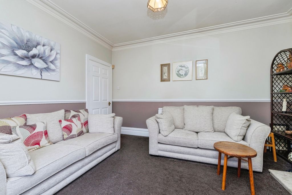 Property photo 3 of 14 Pbox-Img.Jpg