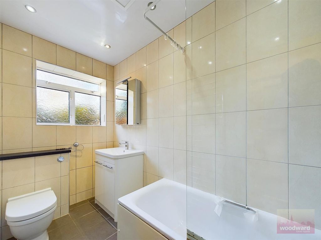 Property photo 3 of 13 Cam01320G0-Pr0158-Still011.Jpg