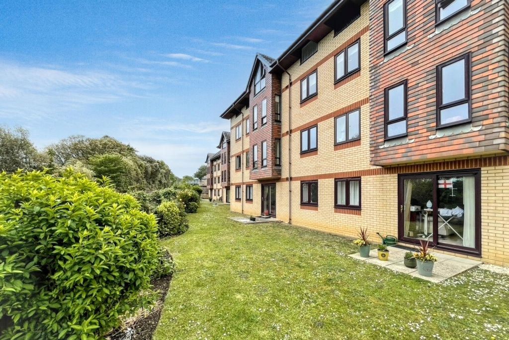 Property photo 3 of 3 6 Rostrevor Court, 96 Sandown Road, Sandown Po36 9Jx