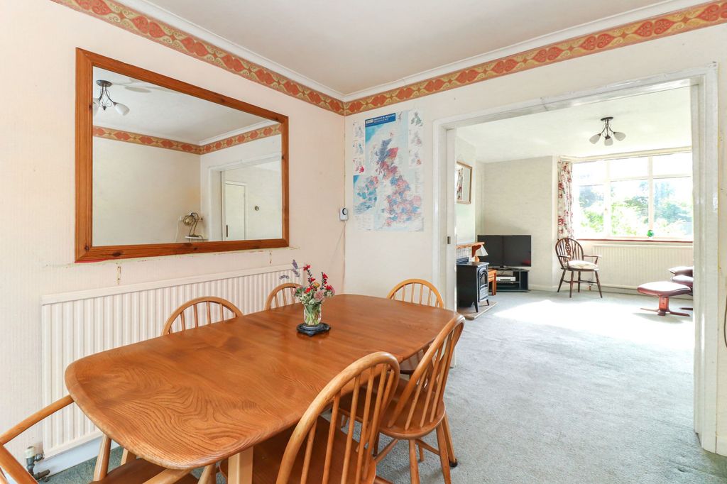 Property photo 2 of 24