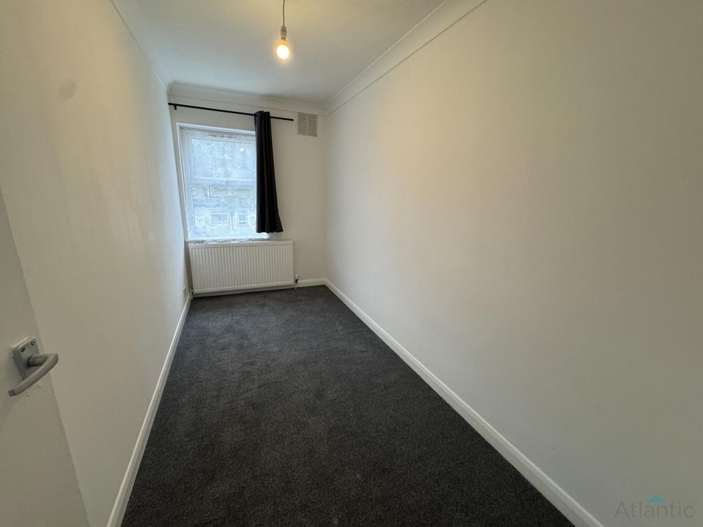 Property photo 3 of 6 Gallery