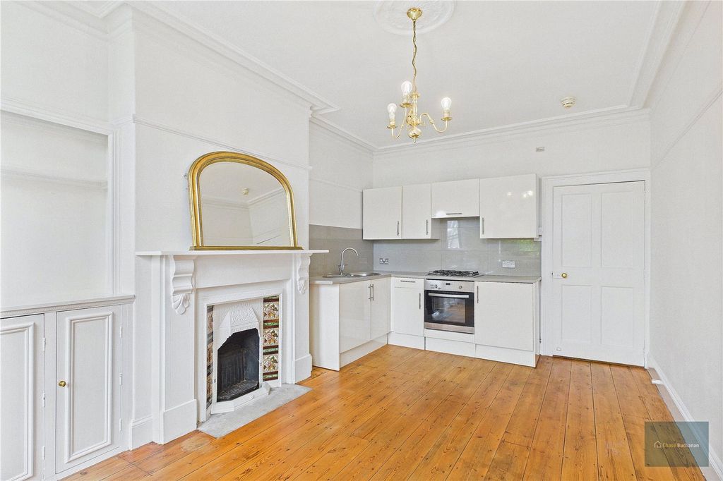 Property photo 2 of 8 Picture No. 12