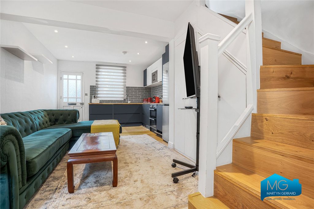 Property photo 3 of 24 Picture No. 21