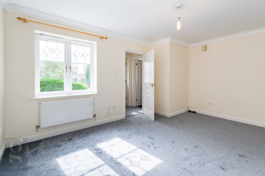 Property photo 3 of 20