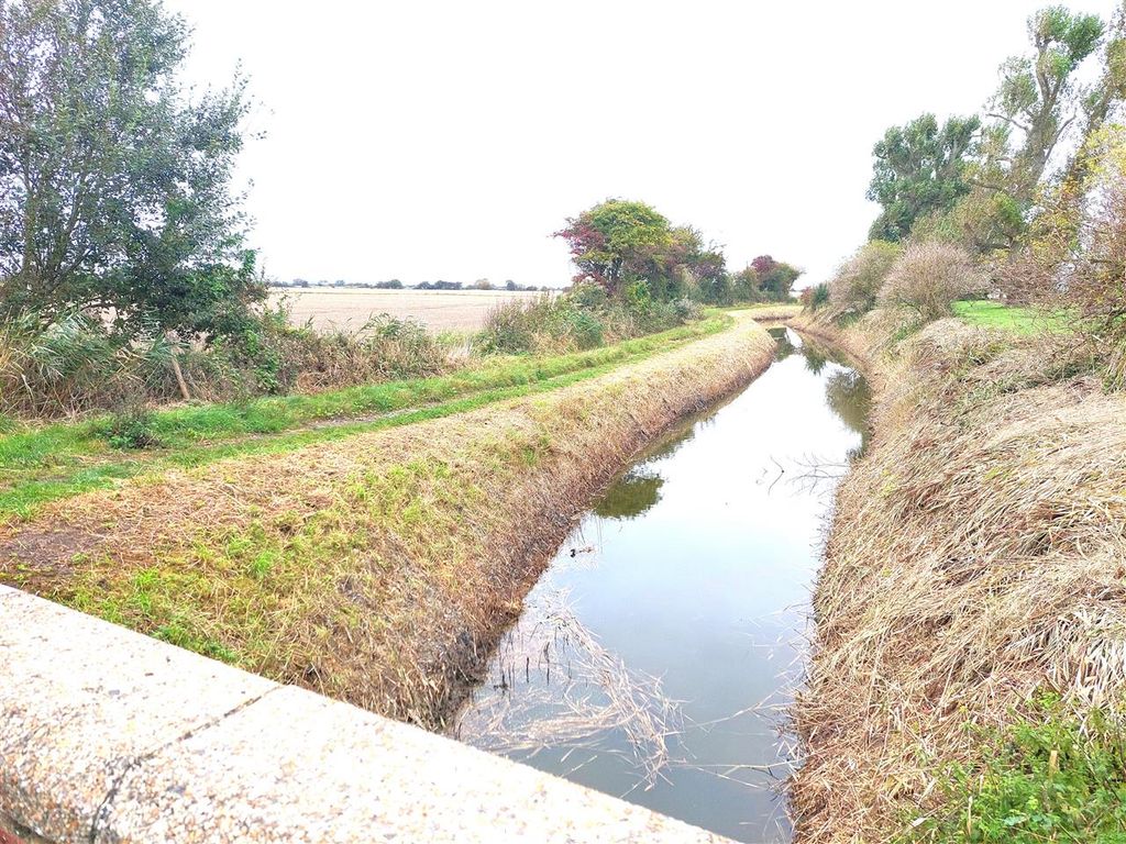 Property photo 2 of 9 Front Sunroom