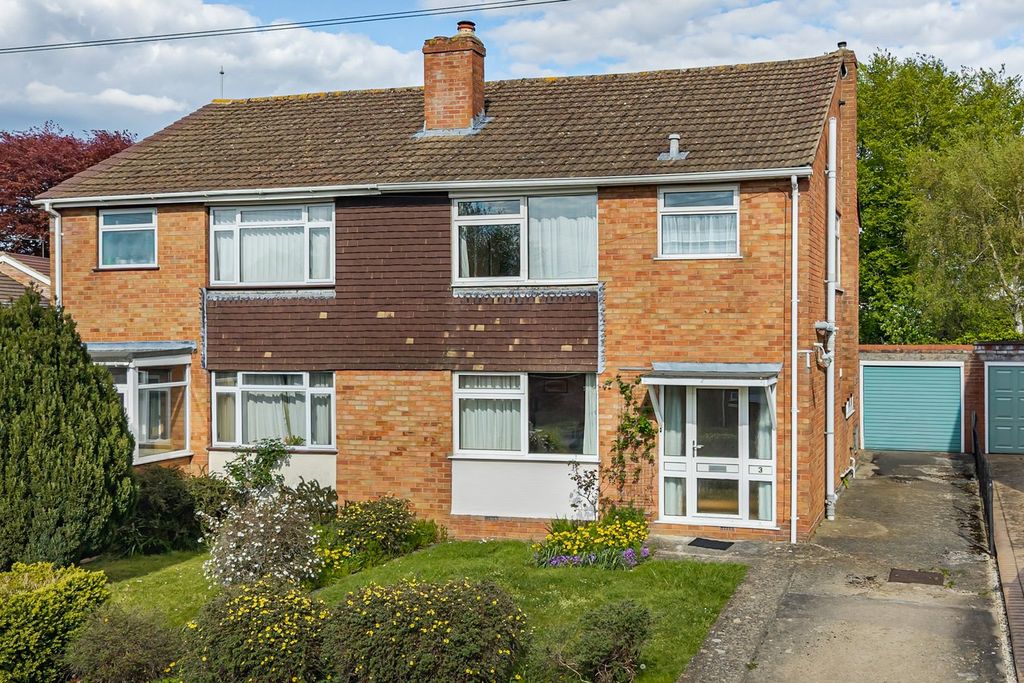 Property photo 1 of 17