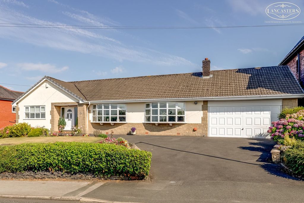 Property photo 1 of 26