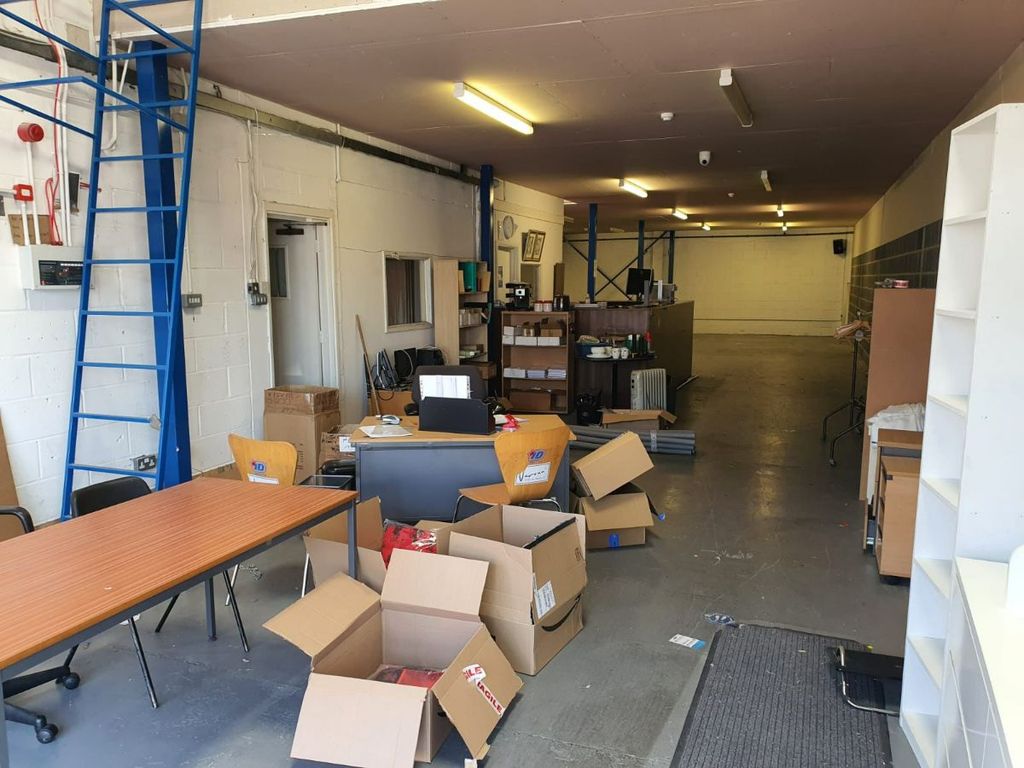 Property photo 3 of 26