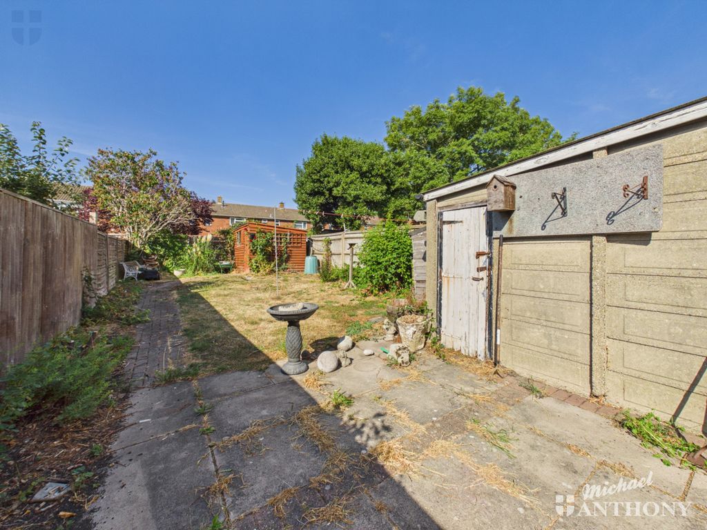Property photo 3 of 10 Cam03852G0-Pr0768-Still007