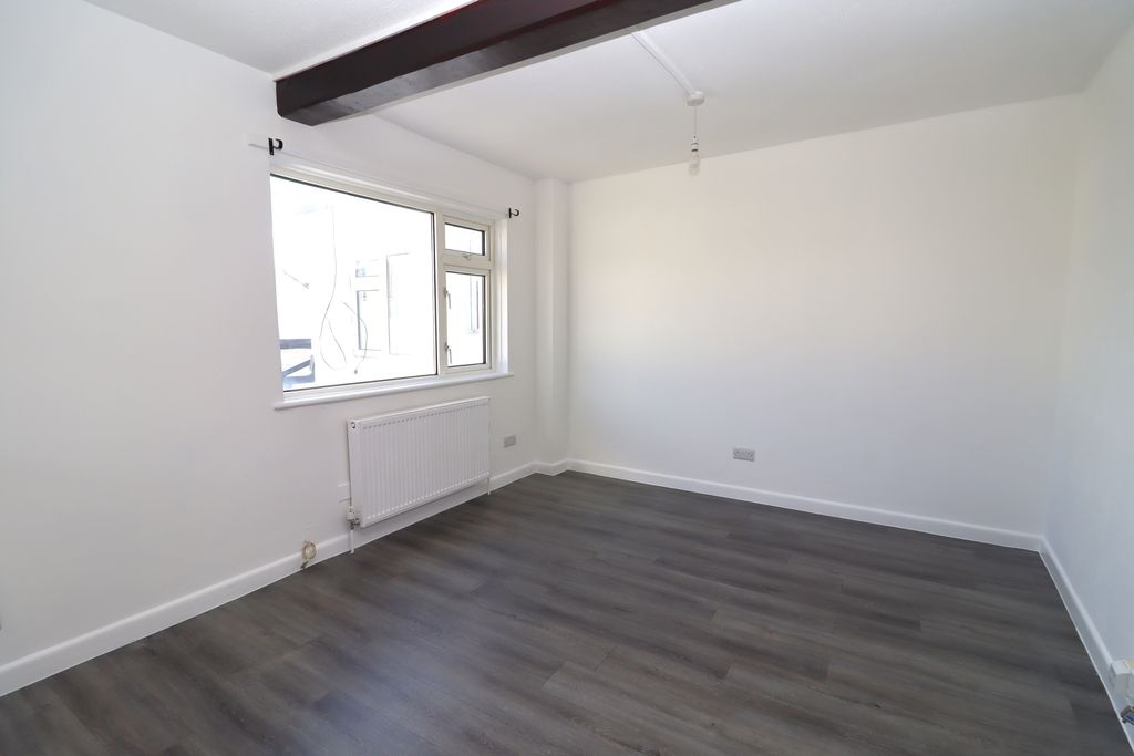 Property photo 3 of 3 Lounge End