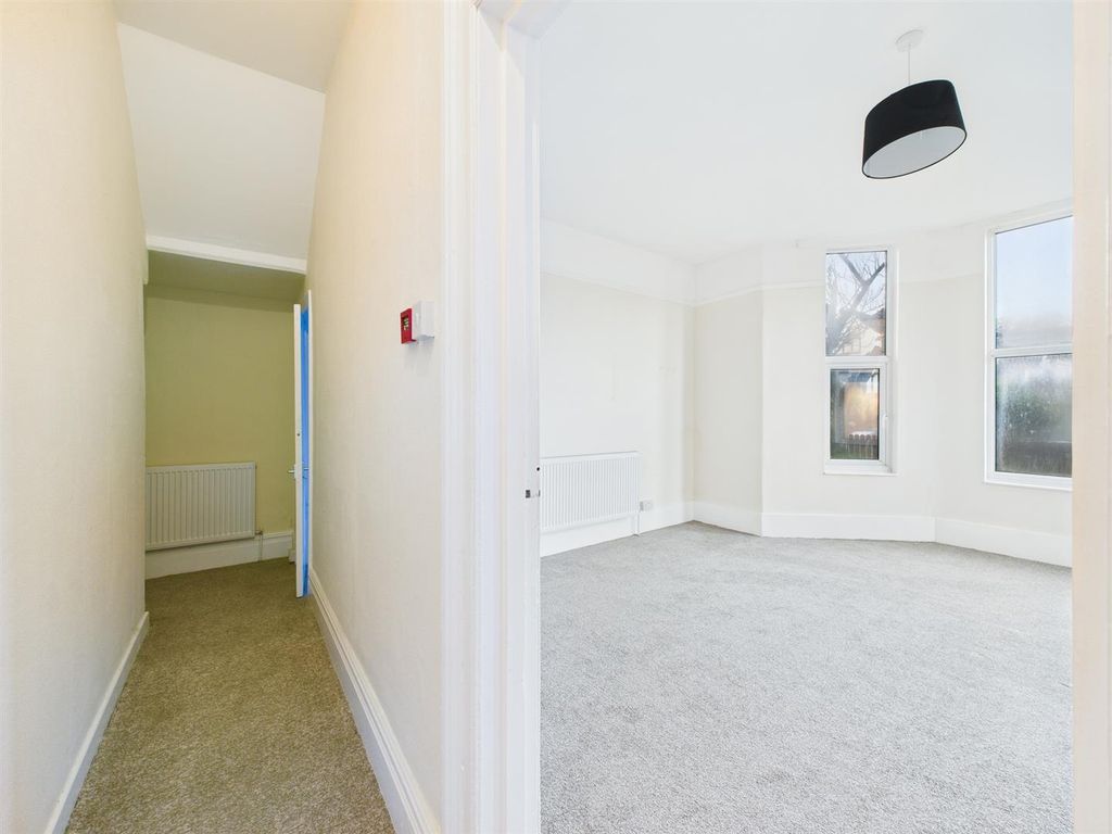 Property photo 2 of 20 Cam03844G0-Pr0379-Still001.Jpg