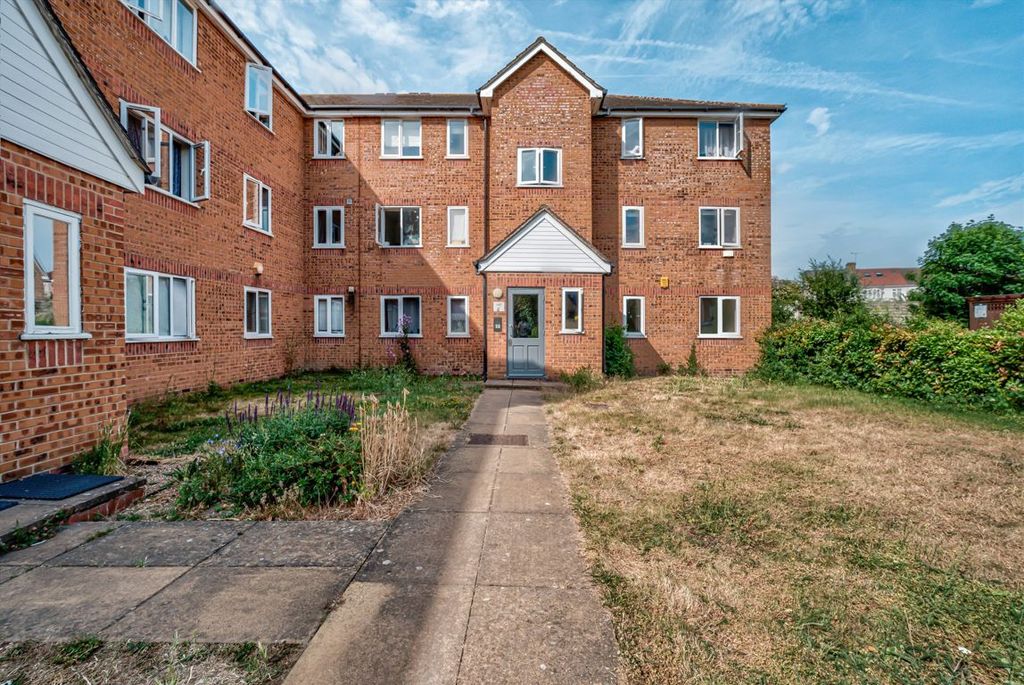 Property photo 1 of 6