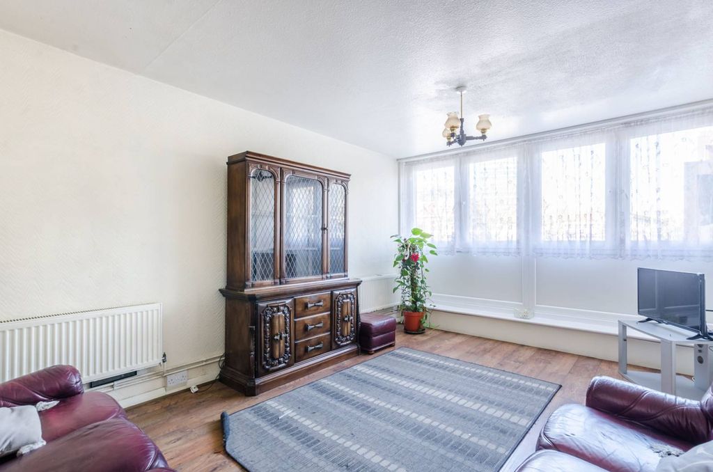 Property photo 1 of 2