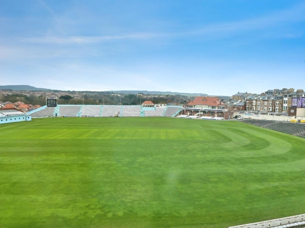 Property photo 2 of 23 78B6A673-View 20Traf.Jpg