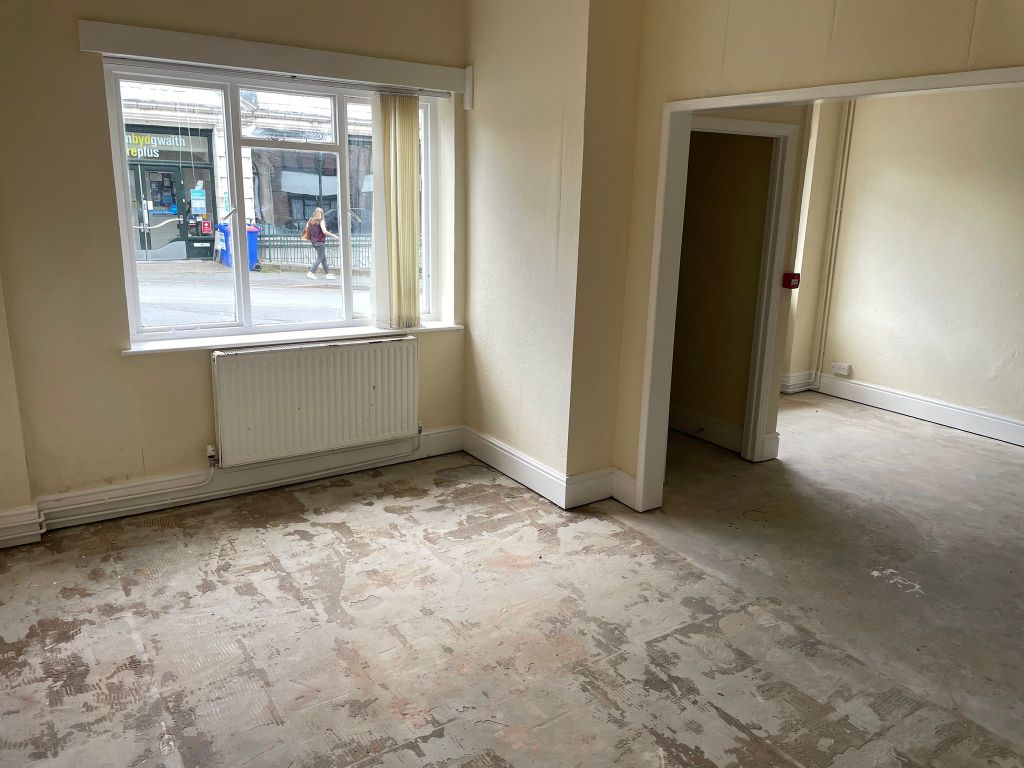 Property photo 2 of 12