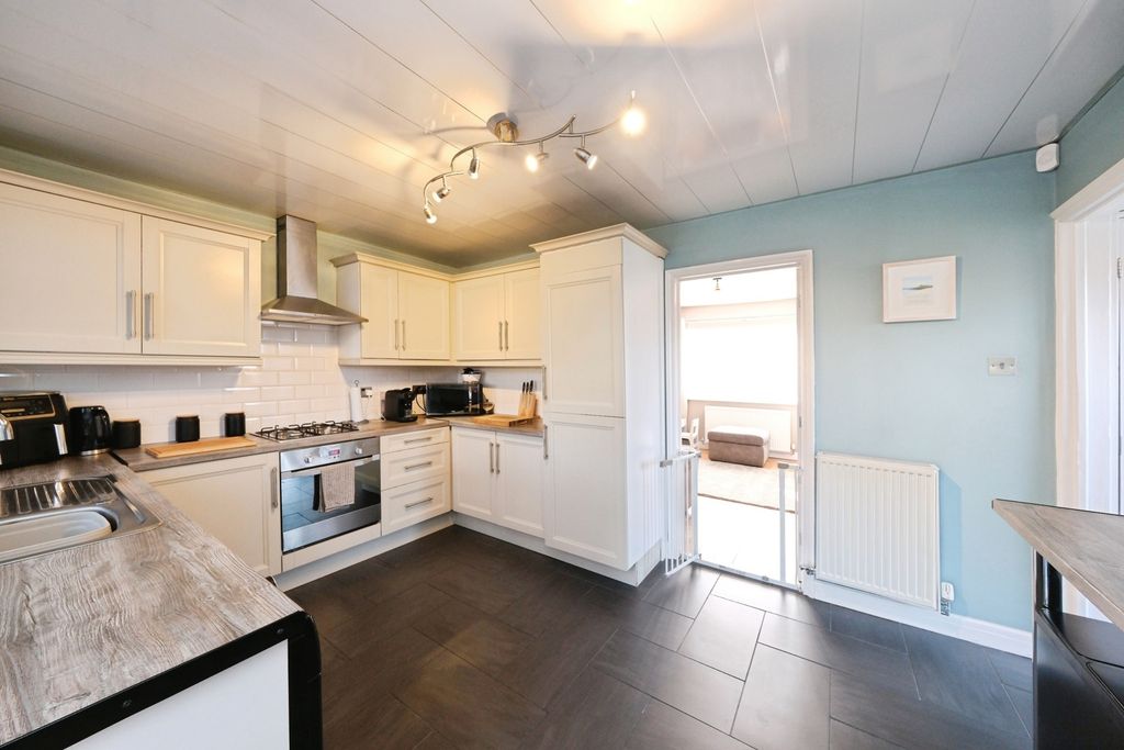 Property photo 2 of 18 Pbox-Img.Jpg