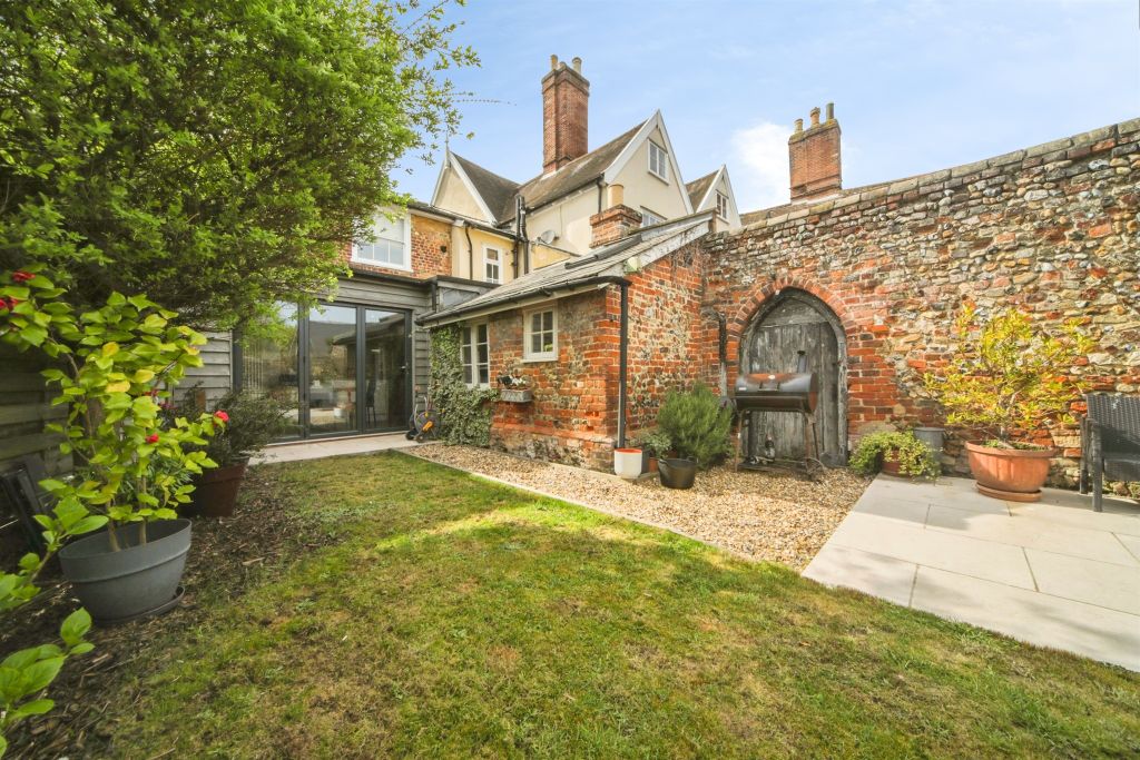 Property photo 2 of 29