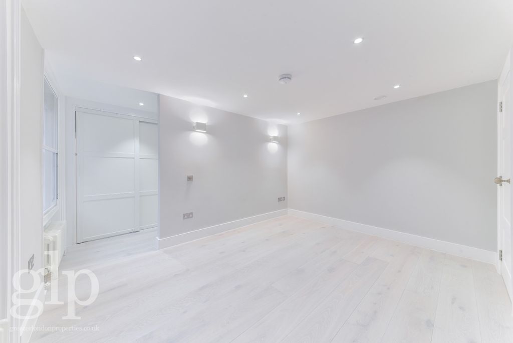 Property photo 3 of 18 953075