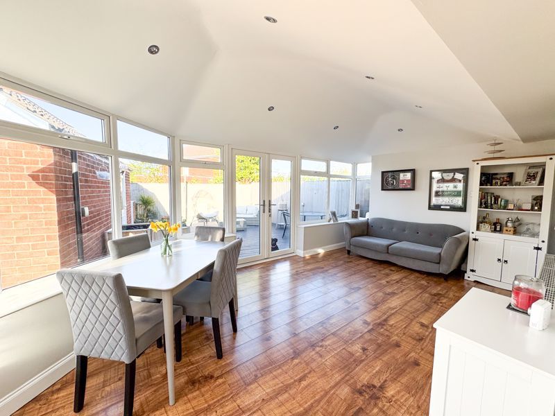 Property photo 3 of 15 Conservatory