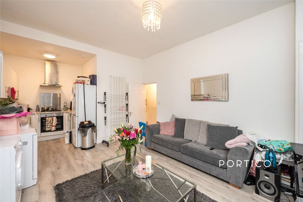 Property photo 3 of 19 Picture No. 12