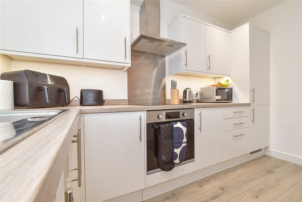 Property photo 1 of 9 Kitchen