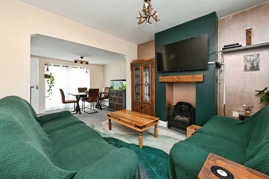 Property photo 3 of 17