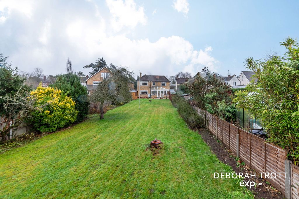 Property photo 2 of 27