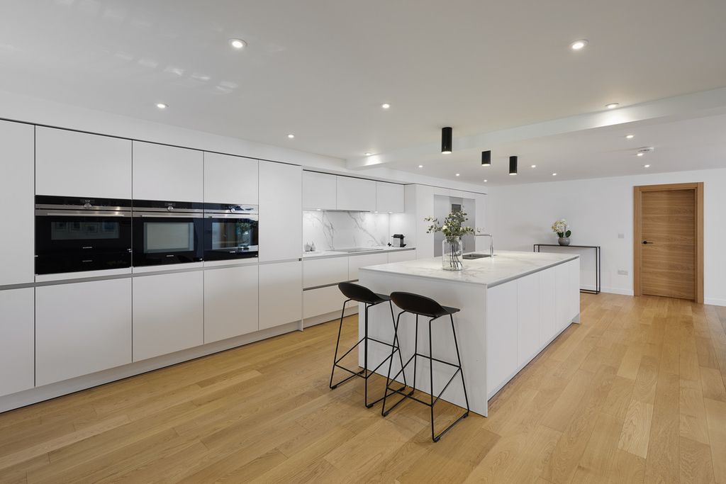 Property photo 1 of 37